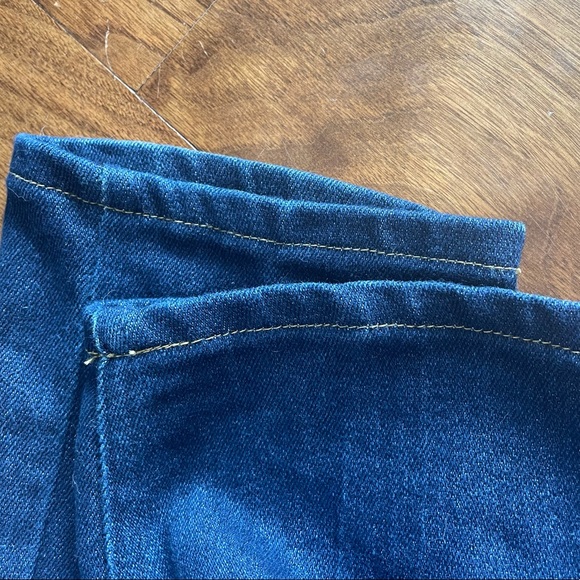 Vintage 80s Lee High-Waisted Jeans - Picture 6 of 9